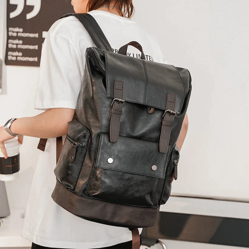 Mochila de Couro Masculina Brainly