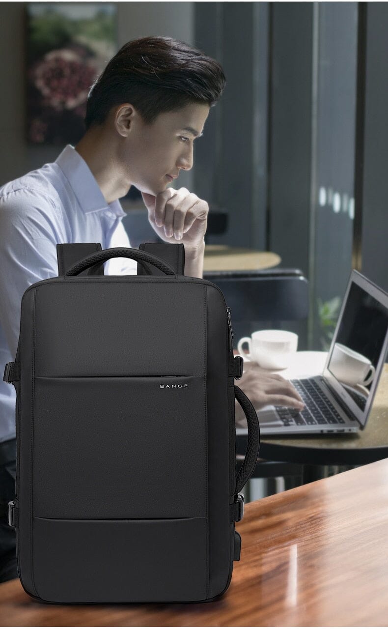Mochila de Viagem Premiere - Notebook 17`, Expansível, Impermeável e Porta USB