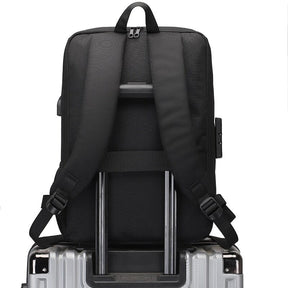Mochila Executiva Minimal - Notebook 15`, Impermeável, Porta USB e Trava TSA